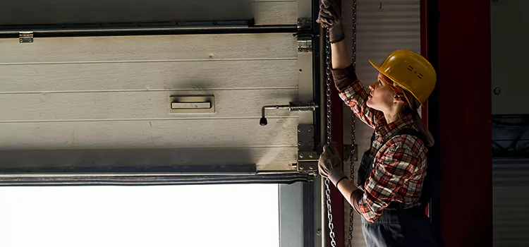 Addressing Common Garage Door Stoppage Issues in Palm Valley, FL